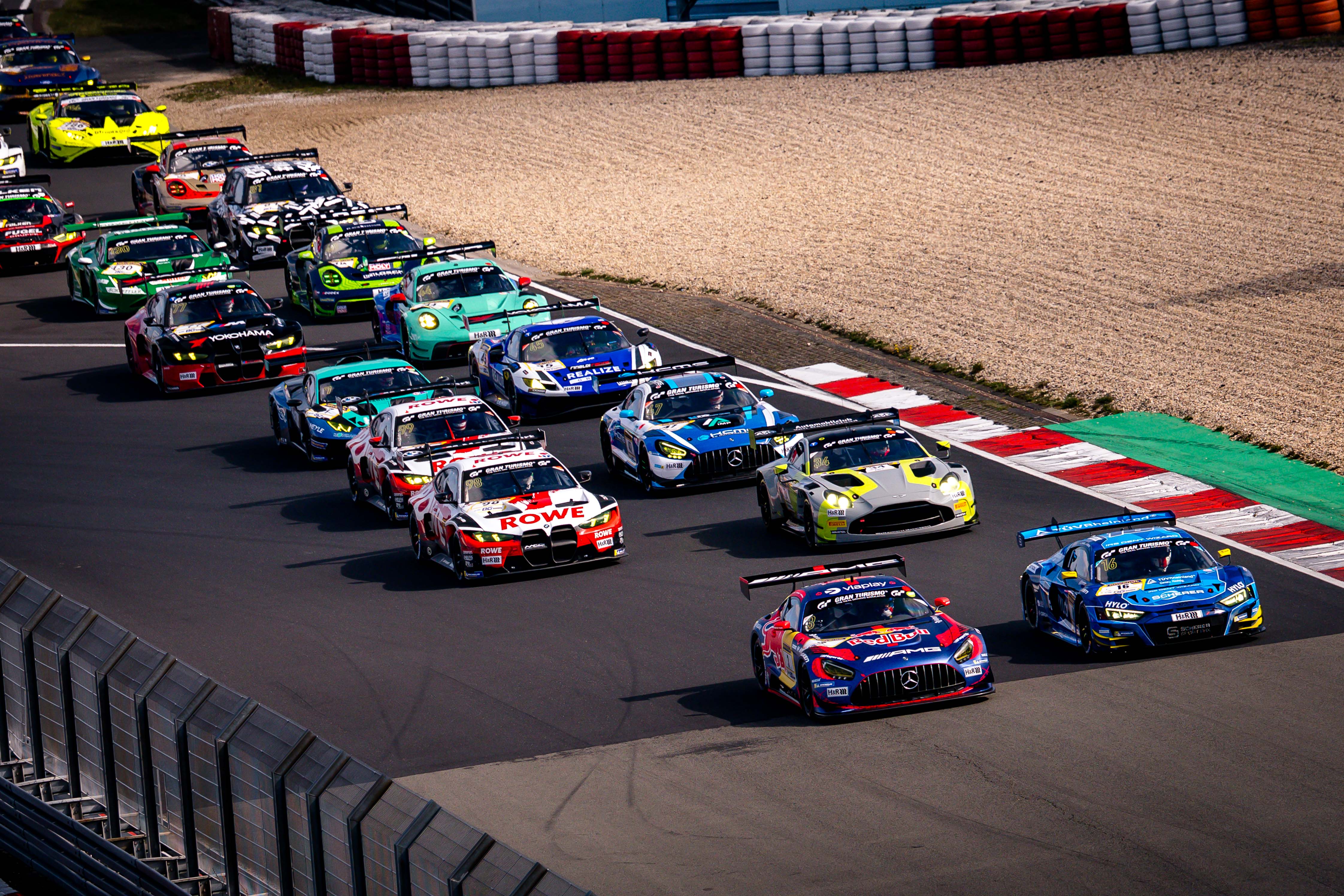 NLS2 patří nečekaně BMW týmu ROWE, Mercedes vydal po diskvalifikaci prohlášení