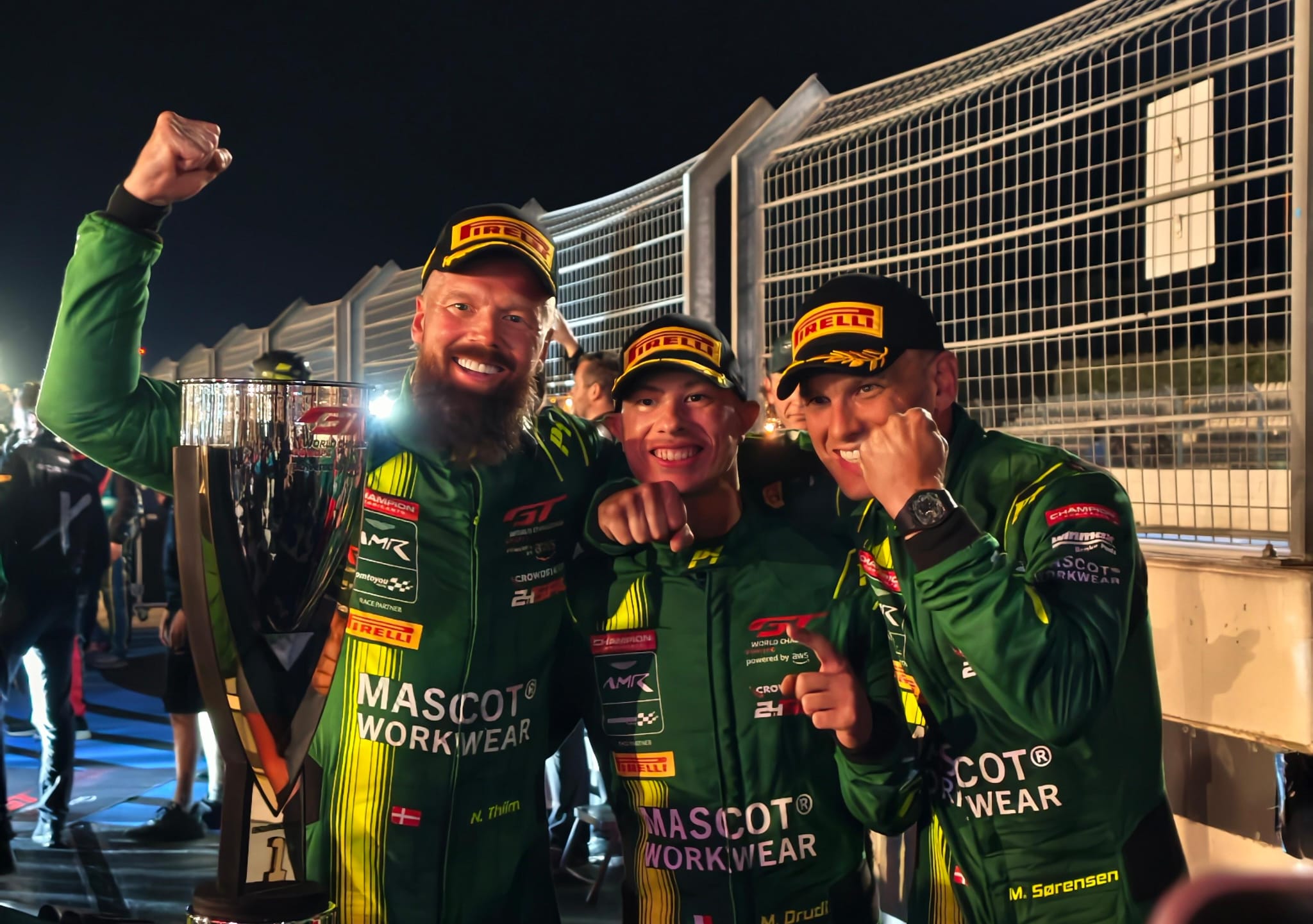 Aston Martin #007 vítězí v prvním podniku GTWC