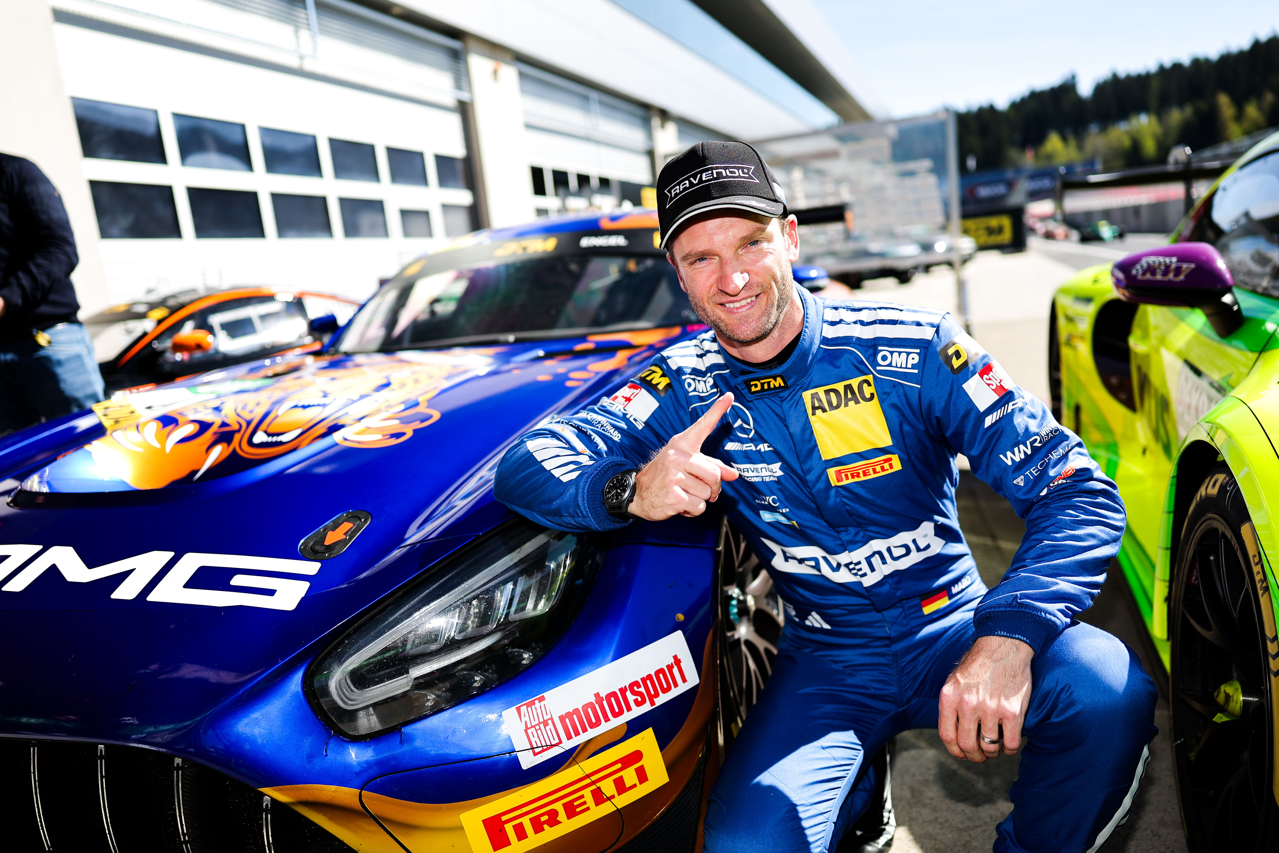 Maro Engel se stává vítězem nedělního závodu DTM na Red Bull Ringu