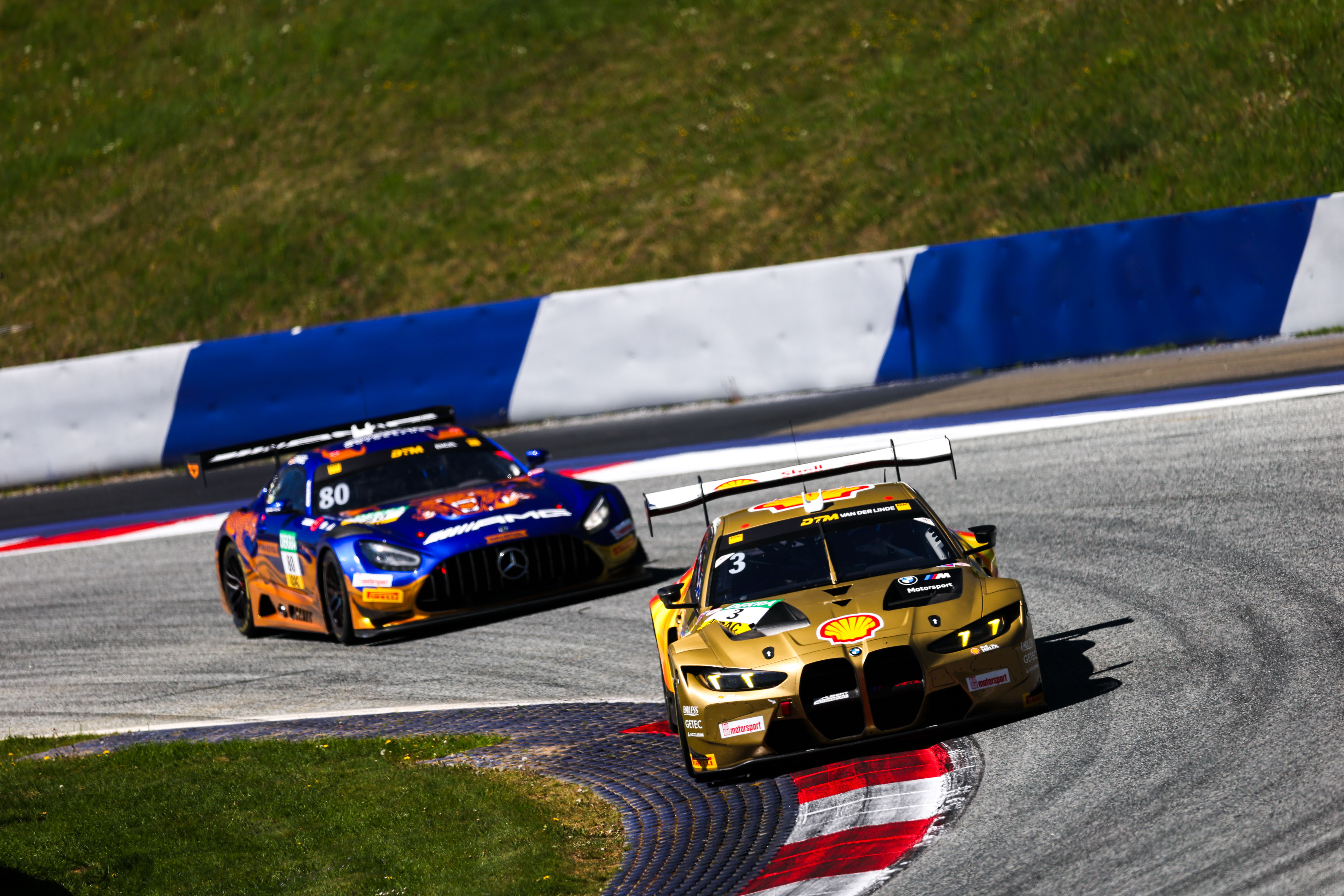 DTM: Na co je tam ten žlábek? Nejedná se o aerodynamiku