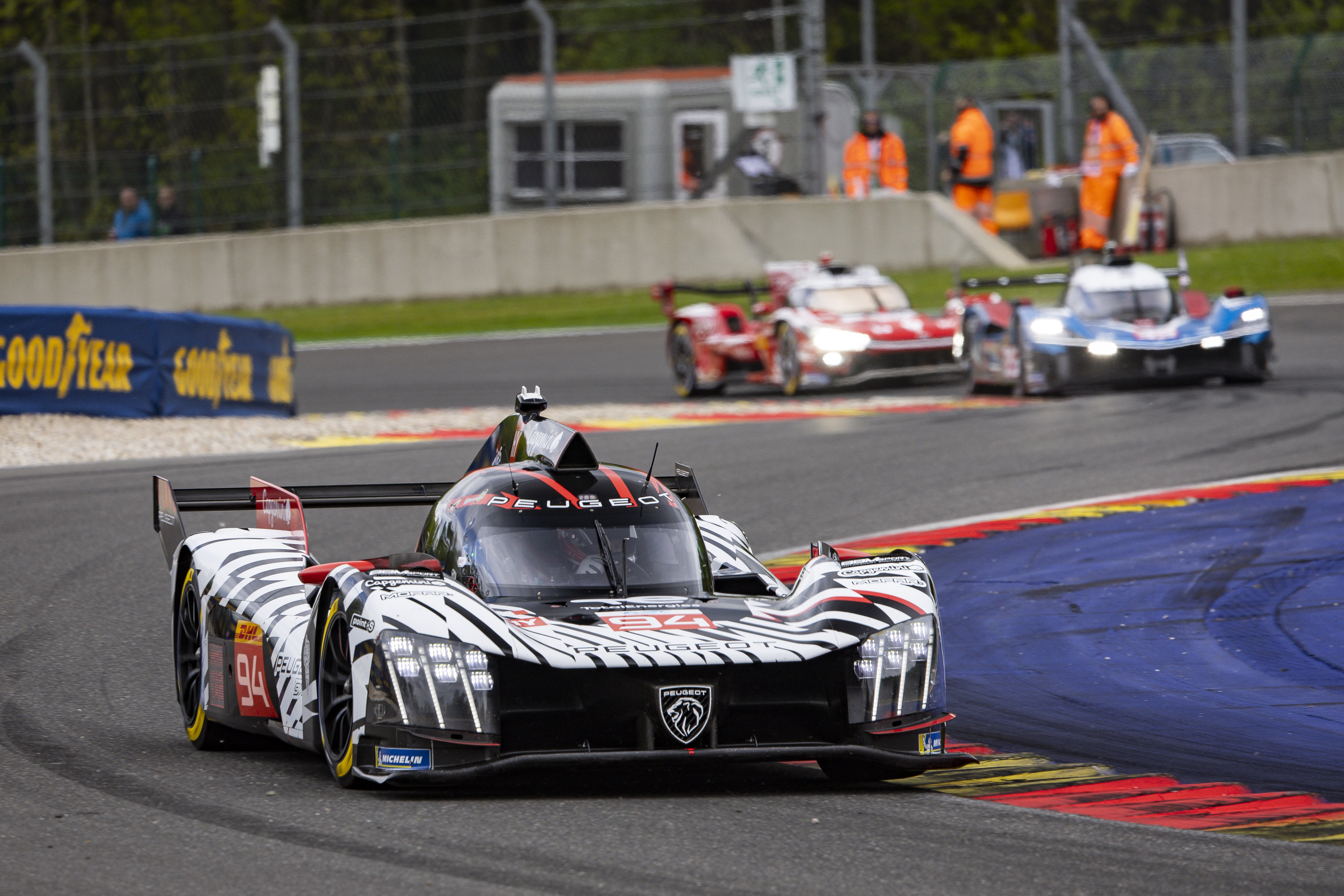 FIA WEC: Peugeot bere pole position pro 6h Spa