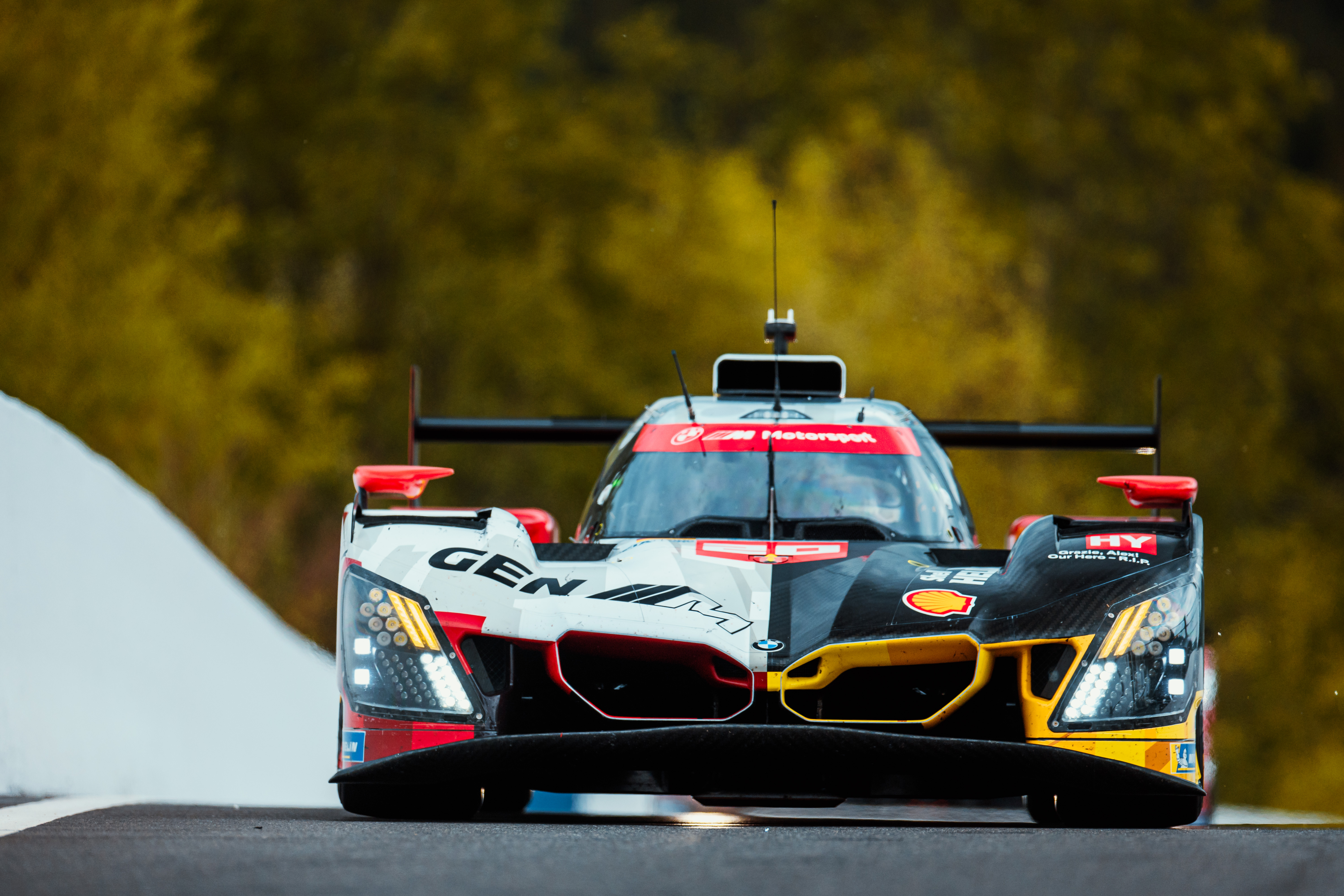 BMW bere první vítězství ve WEC