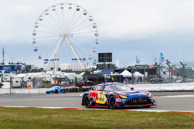 Verstappen Nürburgring nevyhraje! Vůz má problémy s hnacím hřídelem