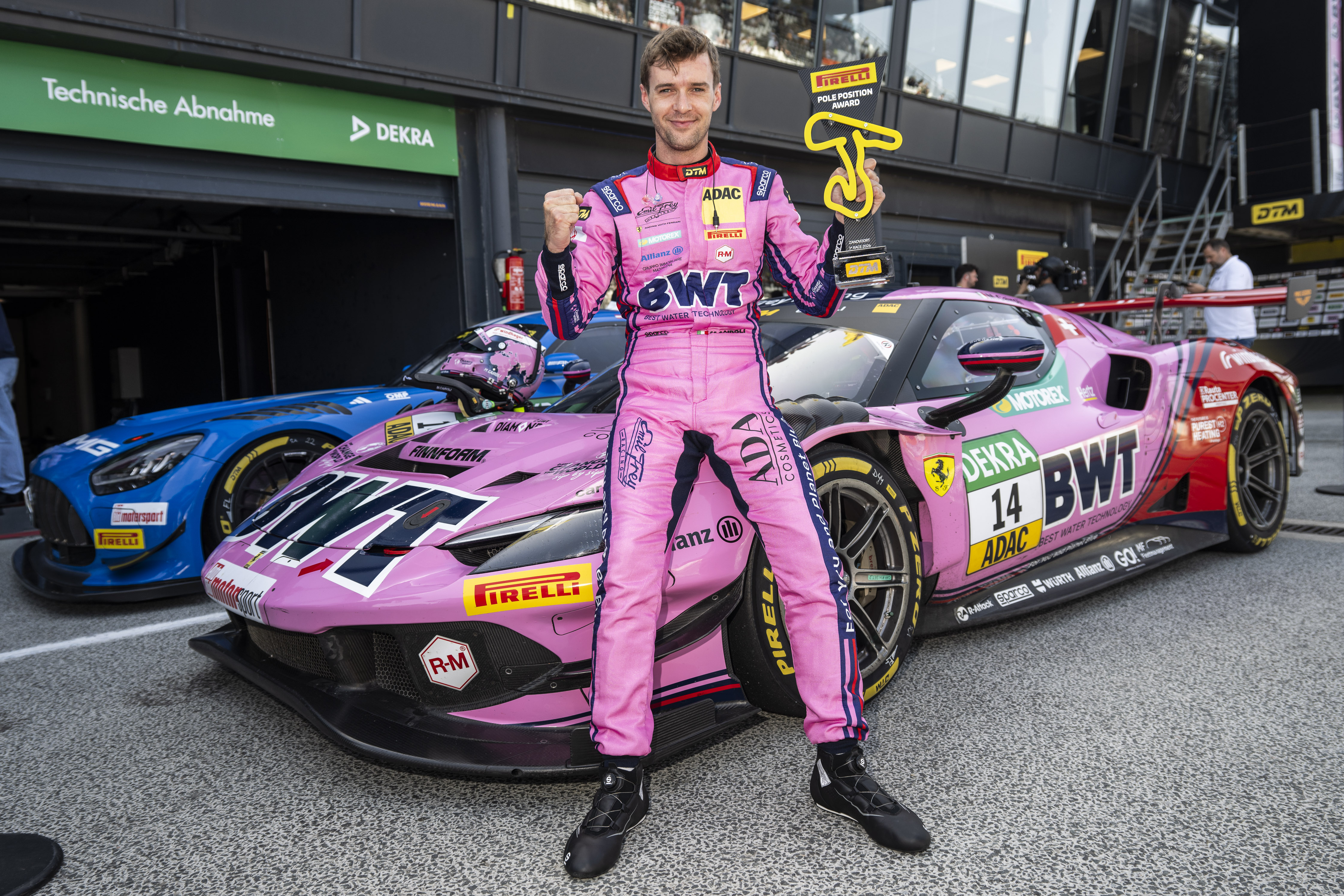Dominátor Cairoli: Vyhrává sobotní závod DTM