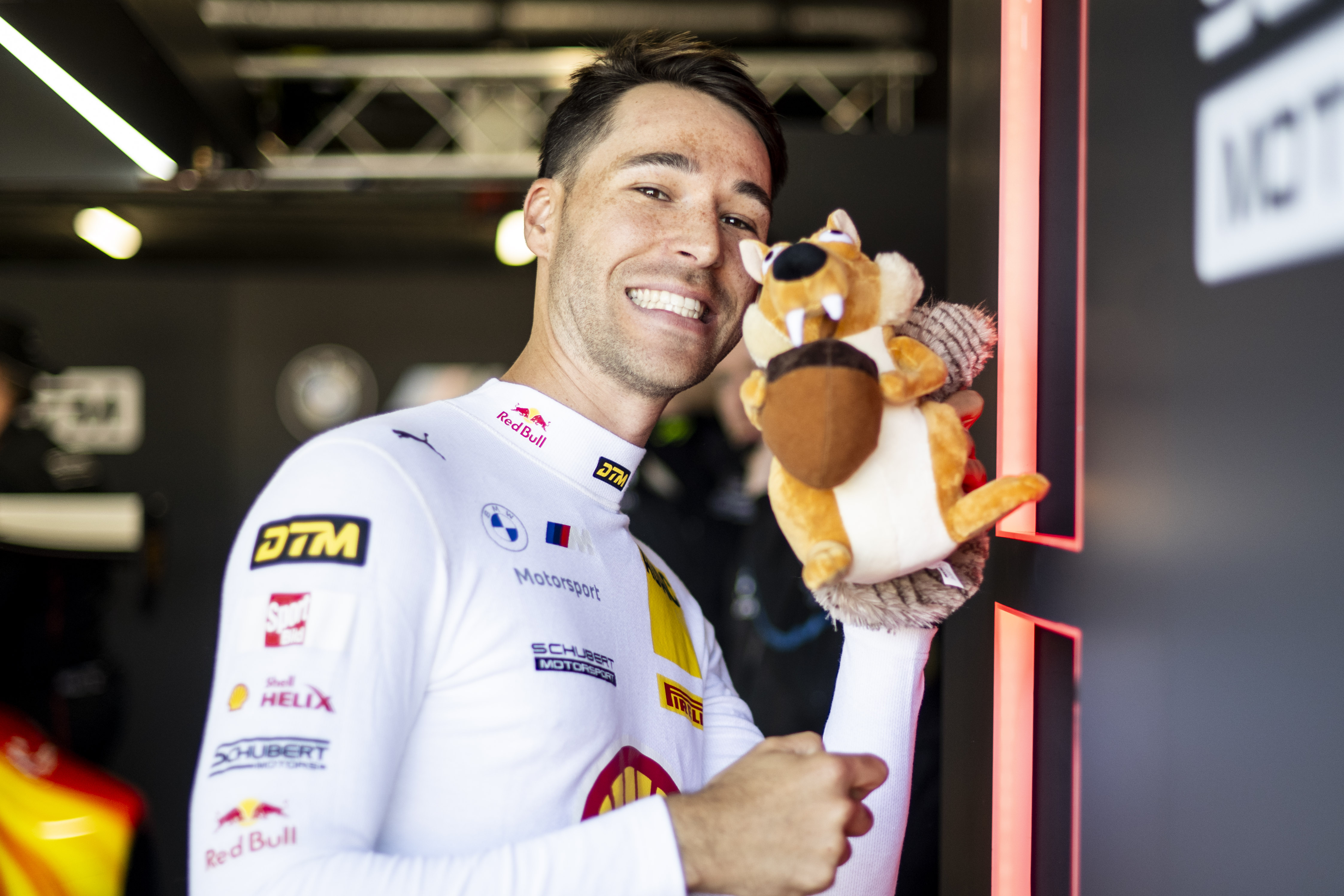 Kelvin van der Linde slaví druhou letošní pole position v DTM